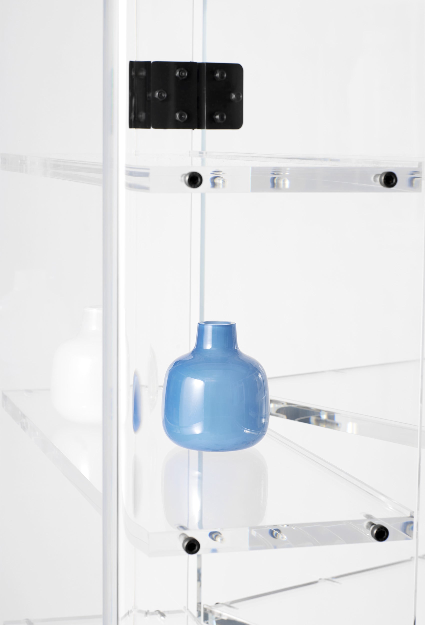 Roller Cabinet in acrylic