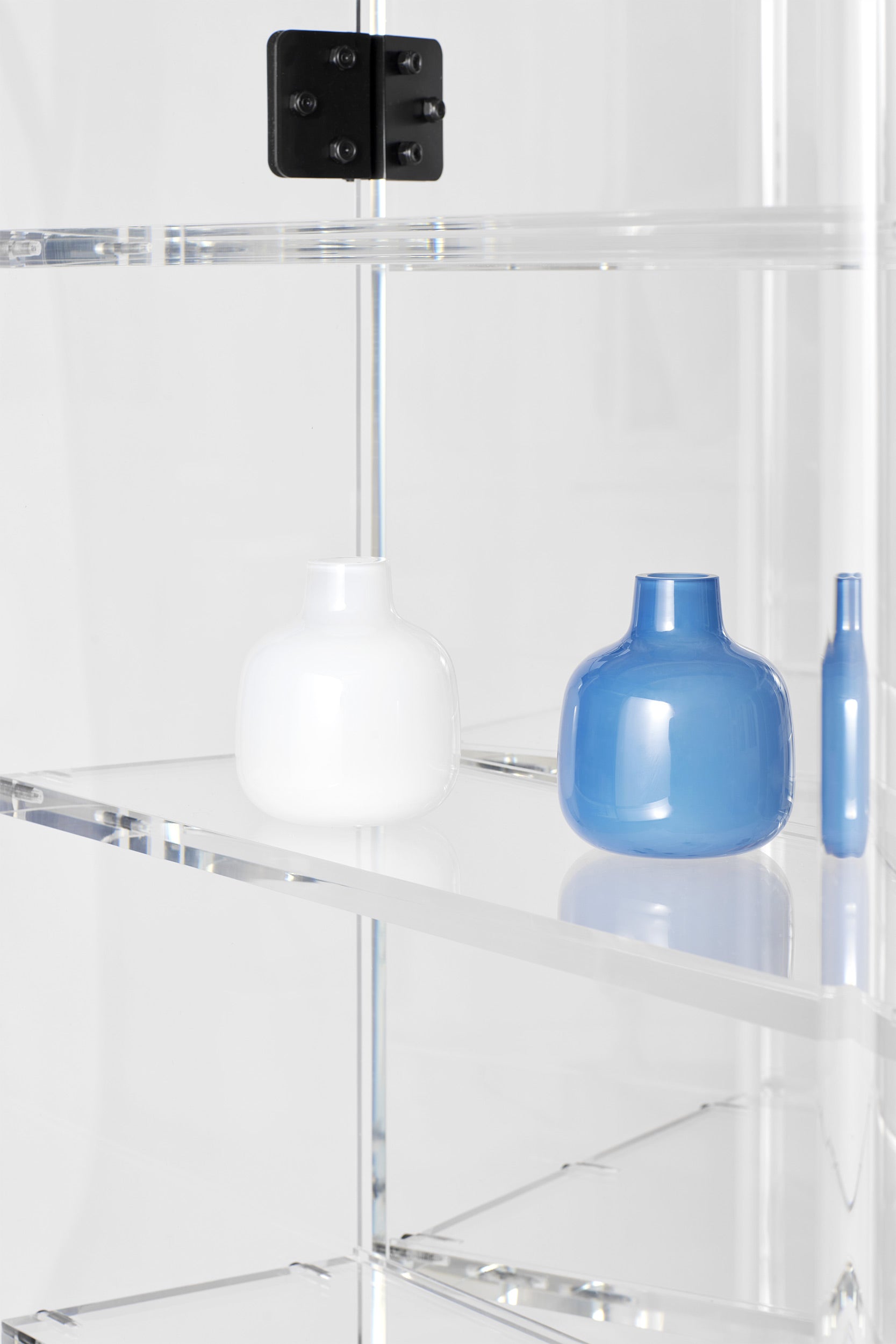Roller Cabinet in acrylic