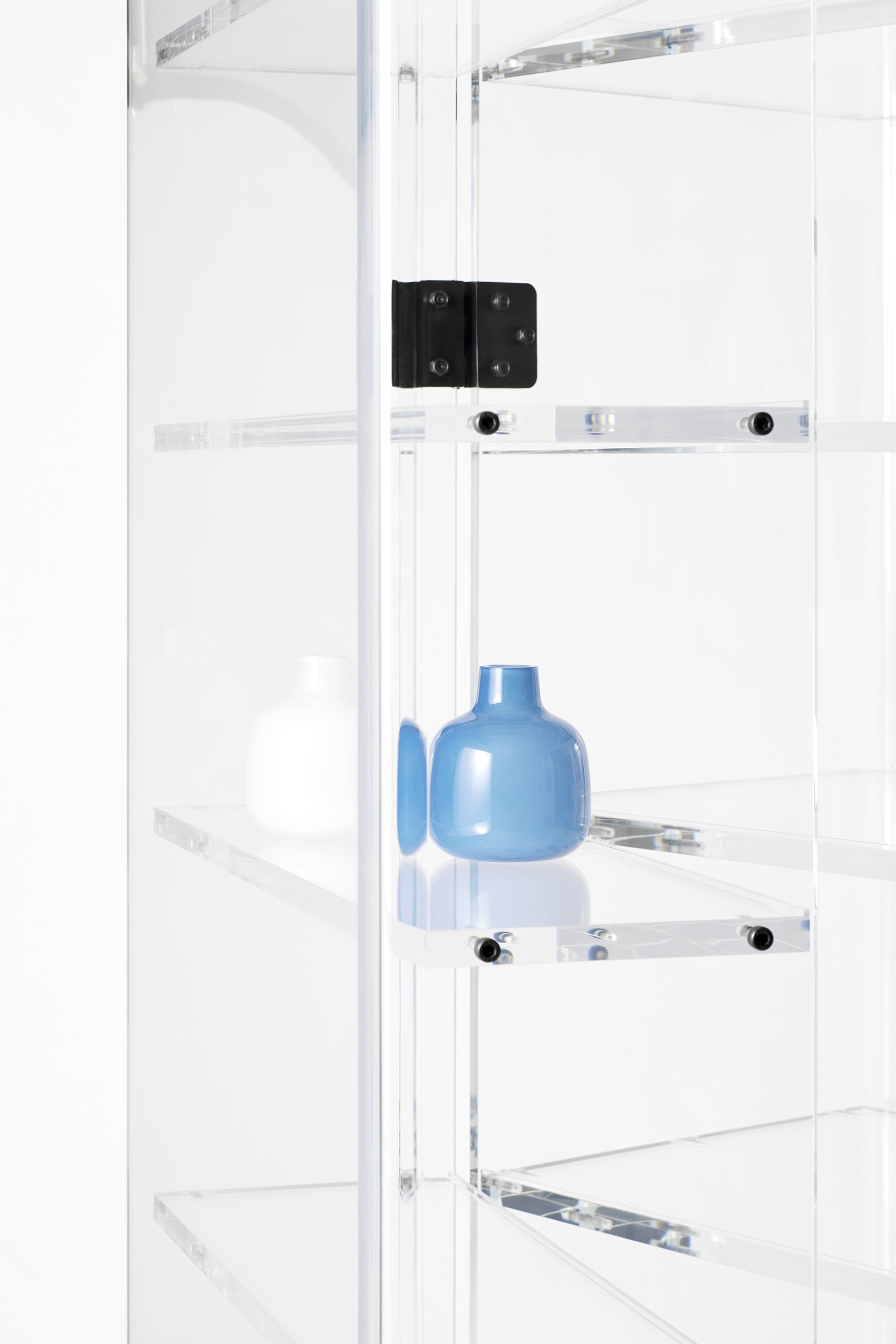 Roller Cabinet in acrylic